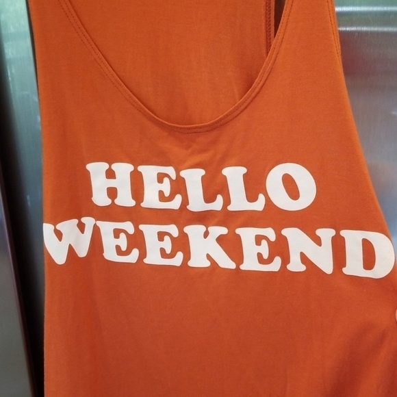 💕SHOW ME YOUR MUMU Hello Weekend Graphic Tank Top - Picture 4 of 7